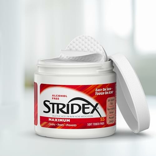 Stridex Maximum soft touch pads container with open lid